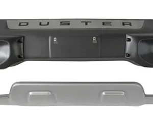 Parachoques marrón con orificio para faros antiniebla del Renault Duster Oroch 2019